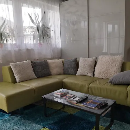 1,5 Szobás Terasszal,közel A Széchenyi Fürdőhöz Apartamento *