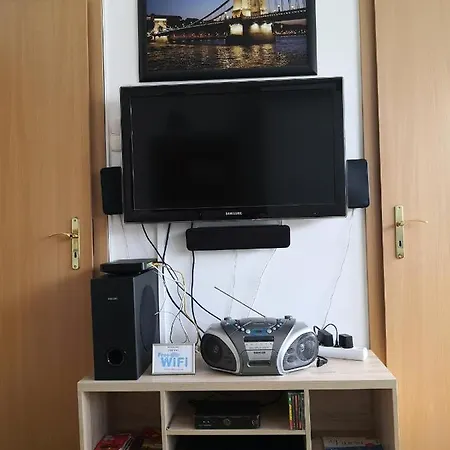 1,5 Szobas Lakas Terasszal,koezel A Szechenyi Fuerdohoez Apartment