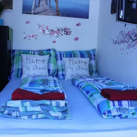 1,5 Szobas Lakas Terasszal,koezel A Szechenyi Fuerdohoez Apartment